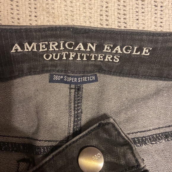 American Eagle Hi-rise shortie - Picture 3 of 3